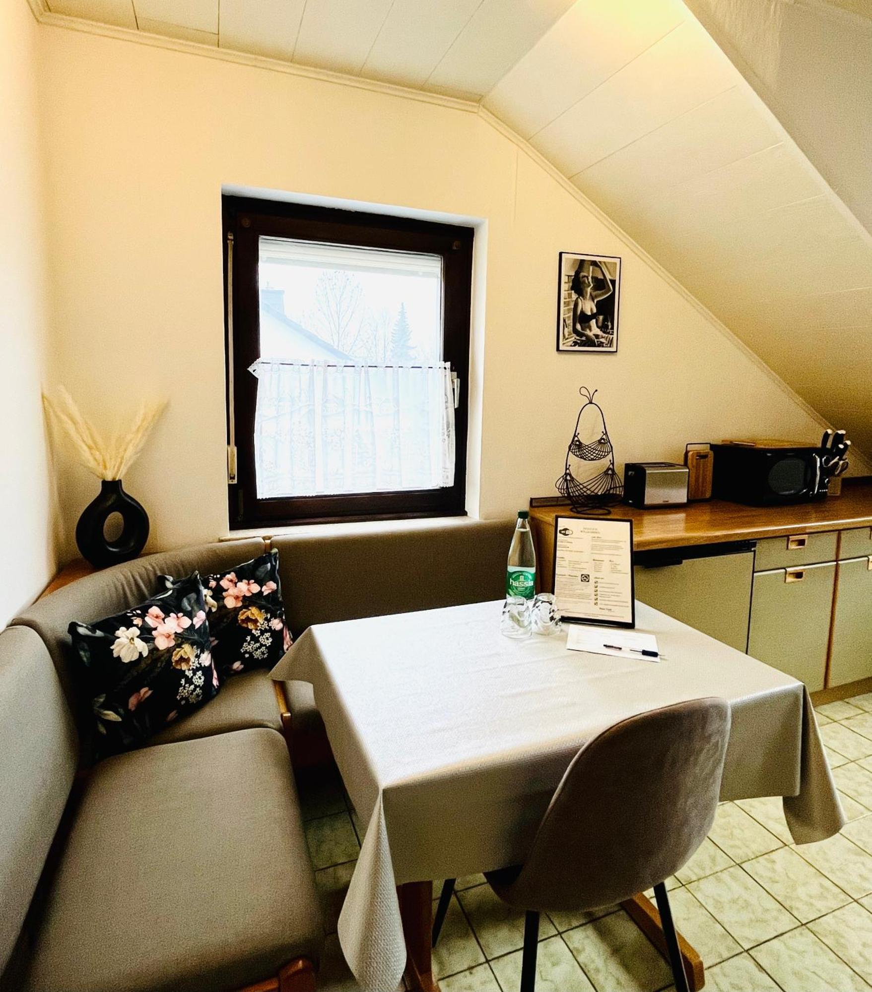 Casa Inn Parkview - Relax & Chill - Perfect For Business Travel, Weekend Trip, Family&Friends, Dogs Lover, Romance, Layover Or Longstay Limburg an der Lahn Eksteriør billede